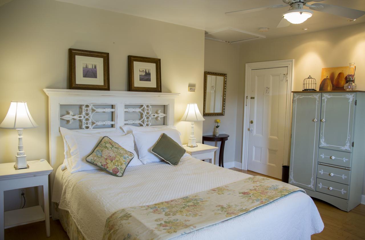 Ashlea House B&B Lunenburg Bagian luar foto