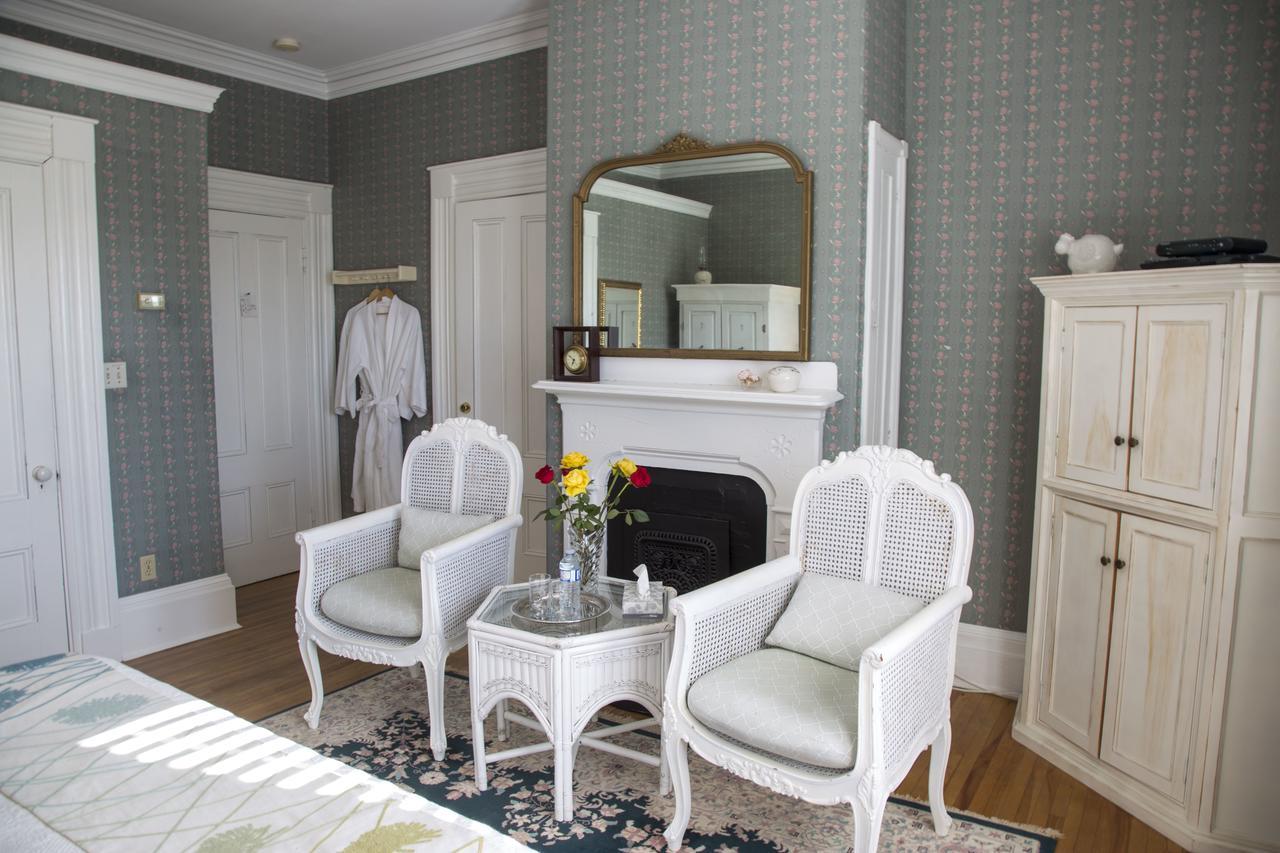 Ashlea House B&B Lunenburg Bagian luar foto